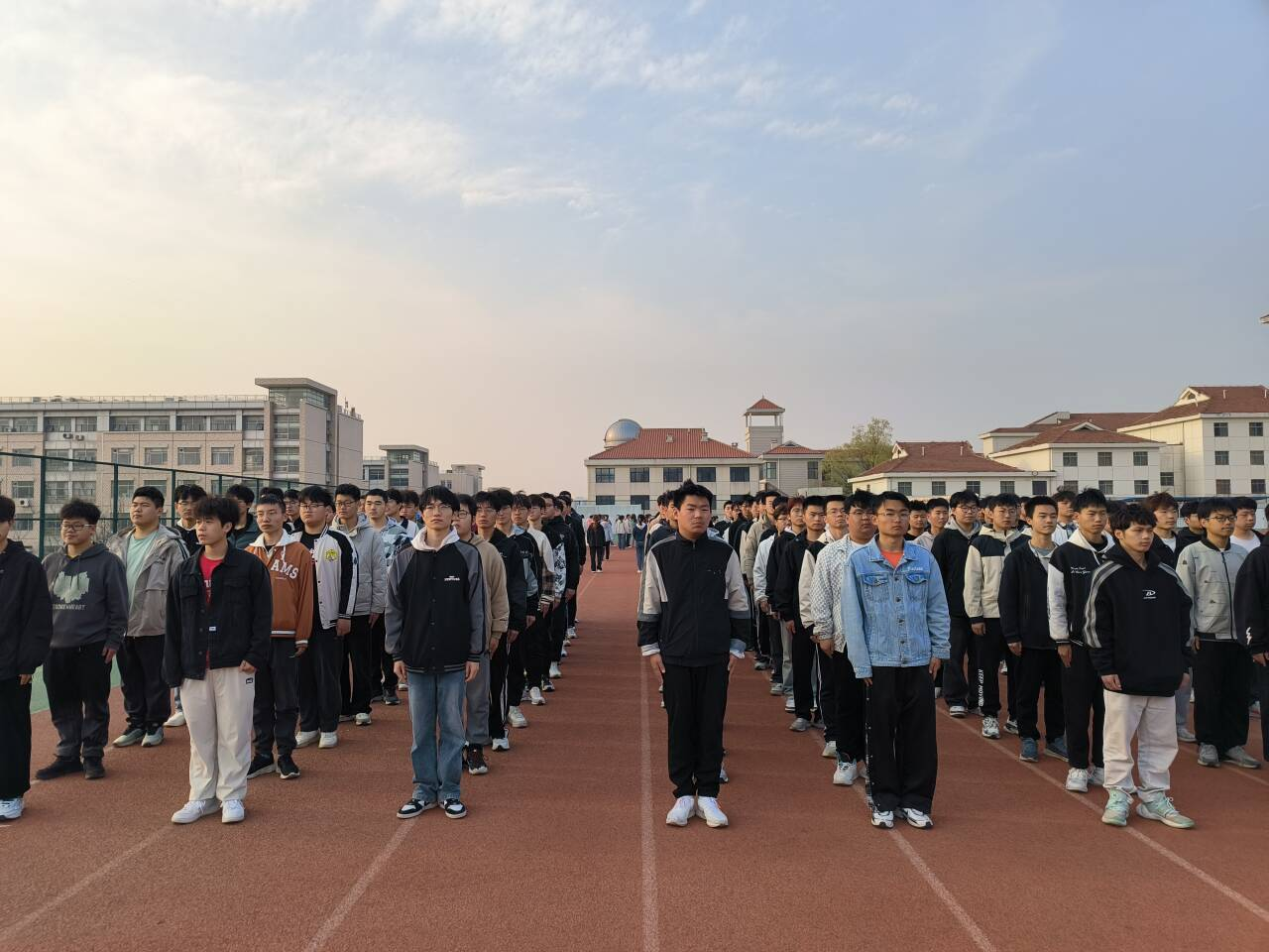太阳集团tyc151积极筹备2024年校级运动会开幕式